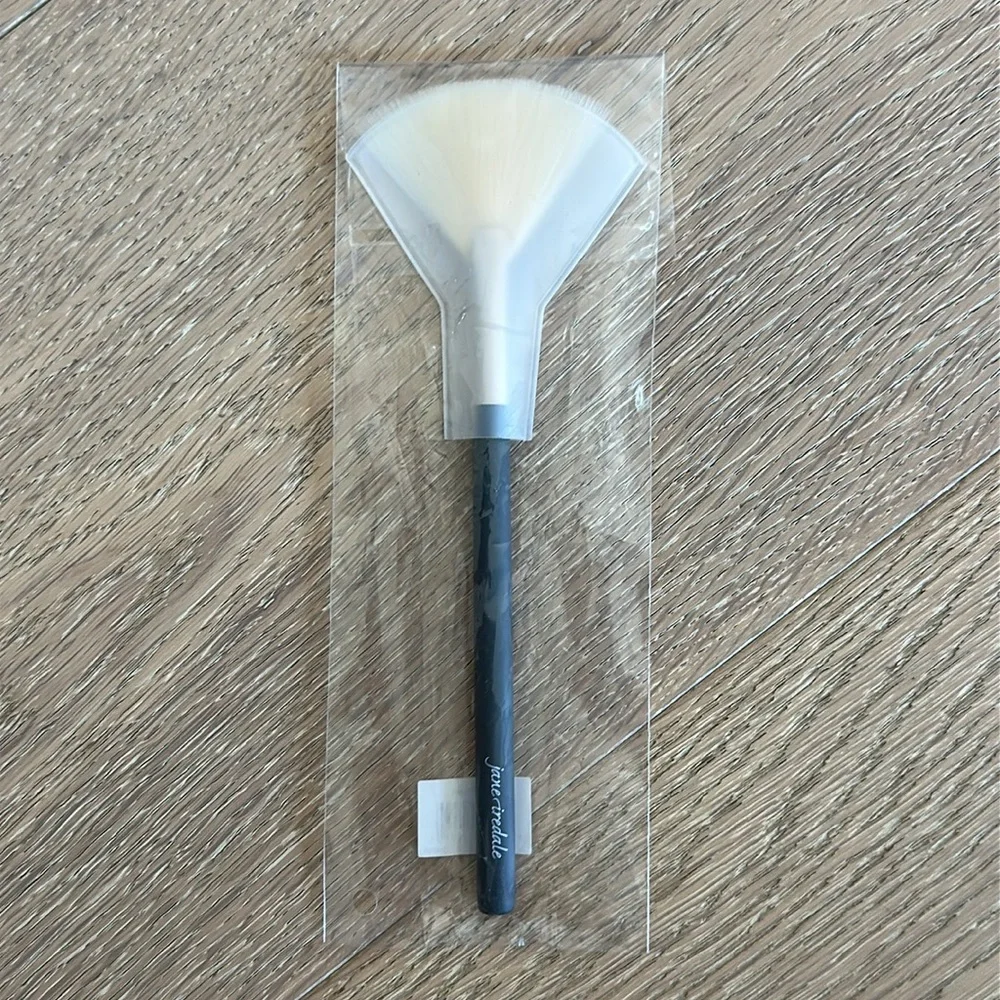 Jane Iredale Fan Brush